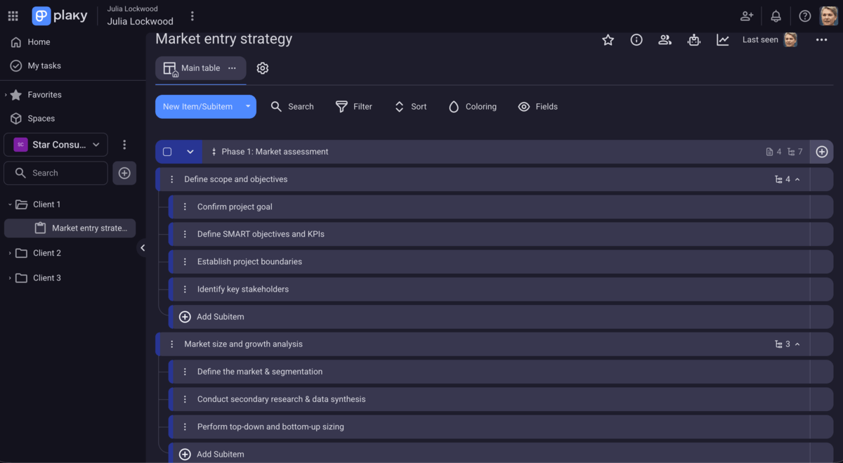 Tasks and subtasks in Plaky